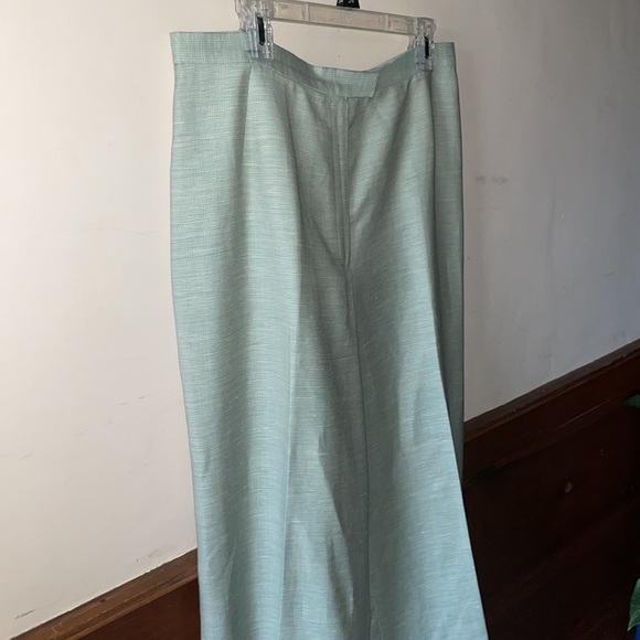 Lafayette 148 linen & wool slacks - Picture 2 of 6